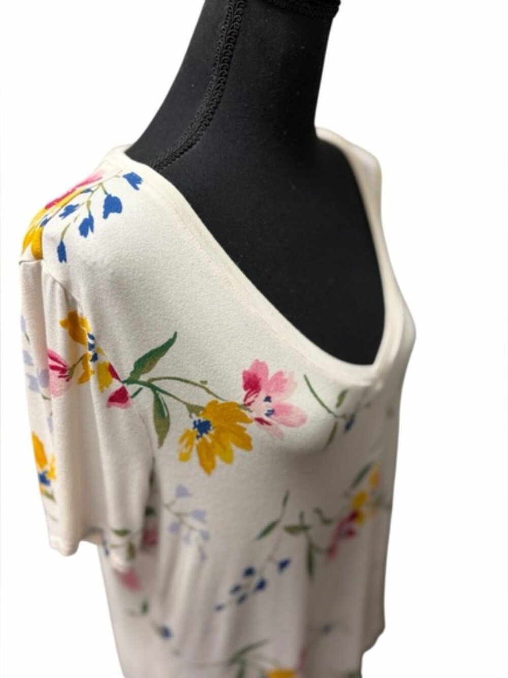 Old Navy Luxe Floral V Neck Top Large Cream Pink Yellow Blue Boho - Picture 3 of 8